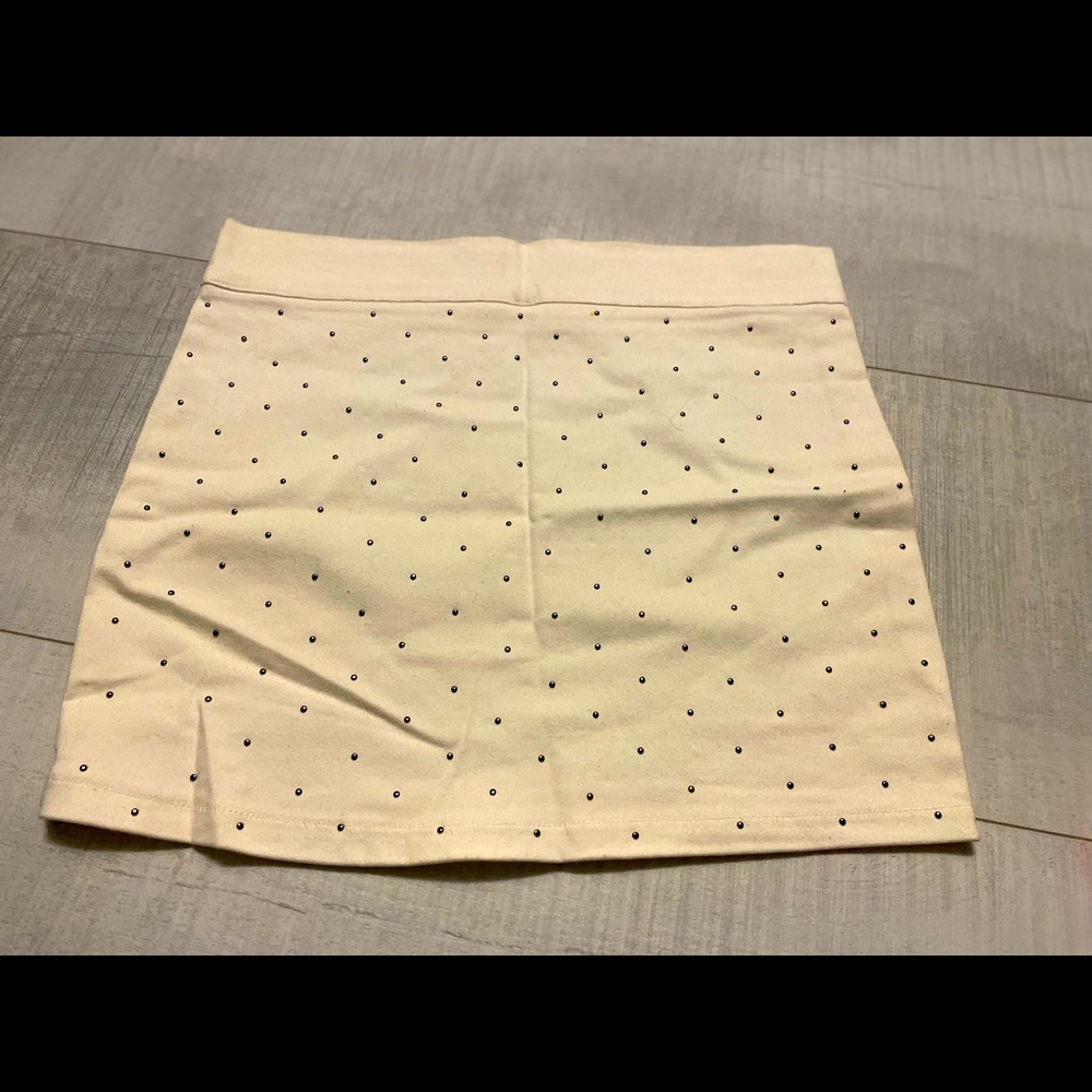 NWOT White studded skirt 🤍